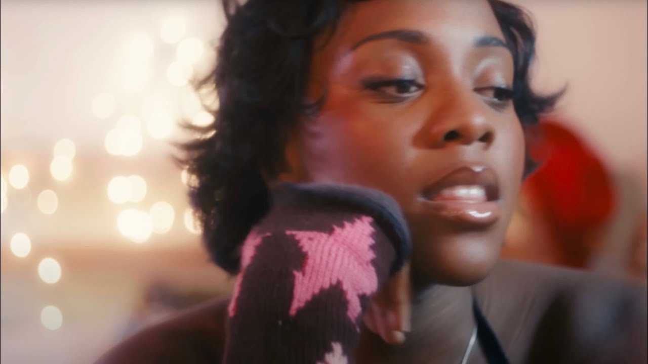 Rachel Chinouriri - I'm Not Perfect (But I'm Trying) [Official Music Video]