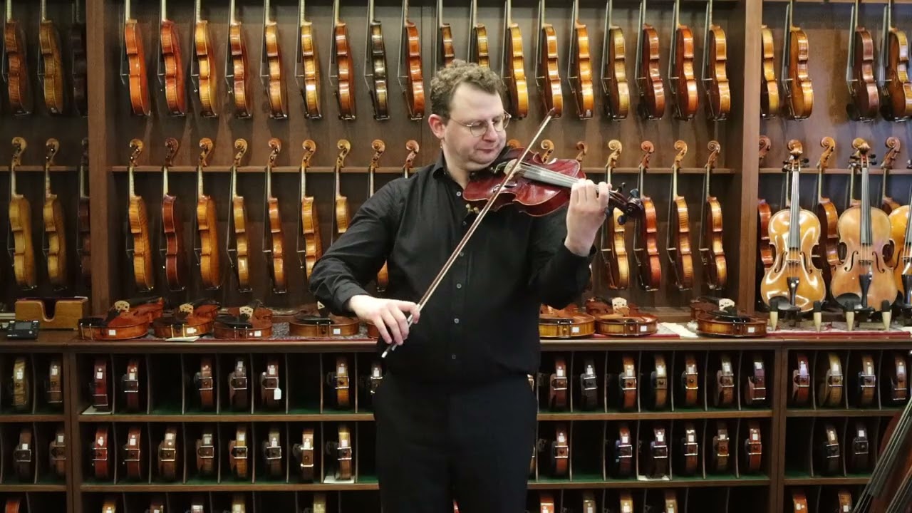 Heinrich Th. Heberlein workshop, Markneukirchen 1908,  violin demonstration