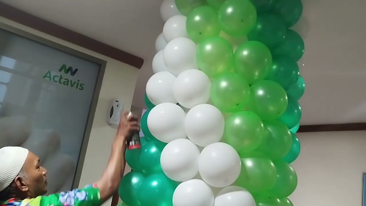 Dekorasi balon di PT Activats