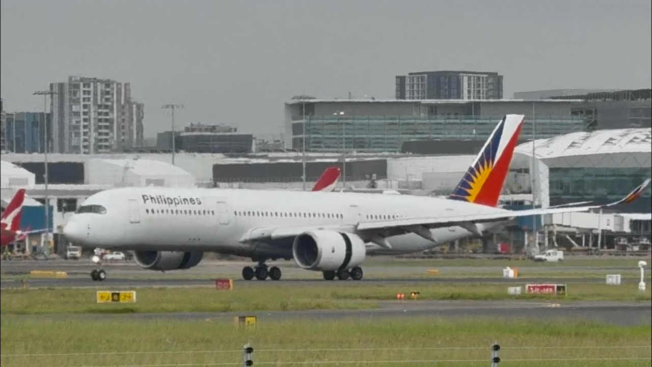 Juneyao & Korean B787, China Eastern A330 dep: YSSY. Philippine A350, AA B77W arr: #planespotting 