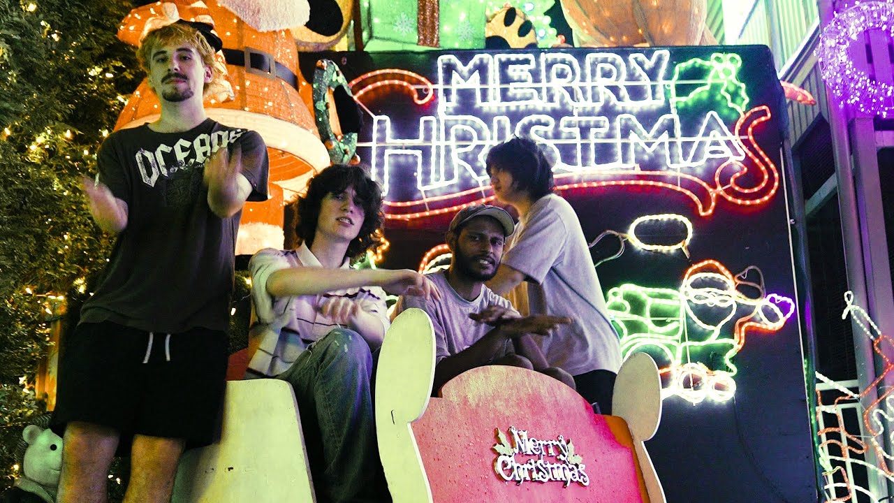 HVXEEM & SIDNEY PHILLIPS - CHRISTMAS (OFFICIAL MUSIC VIDEO)