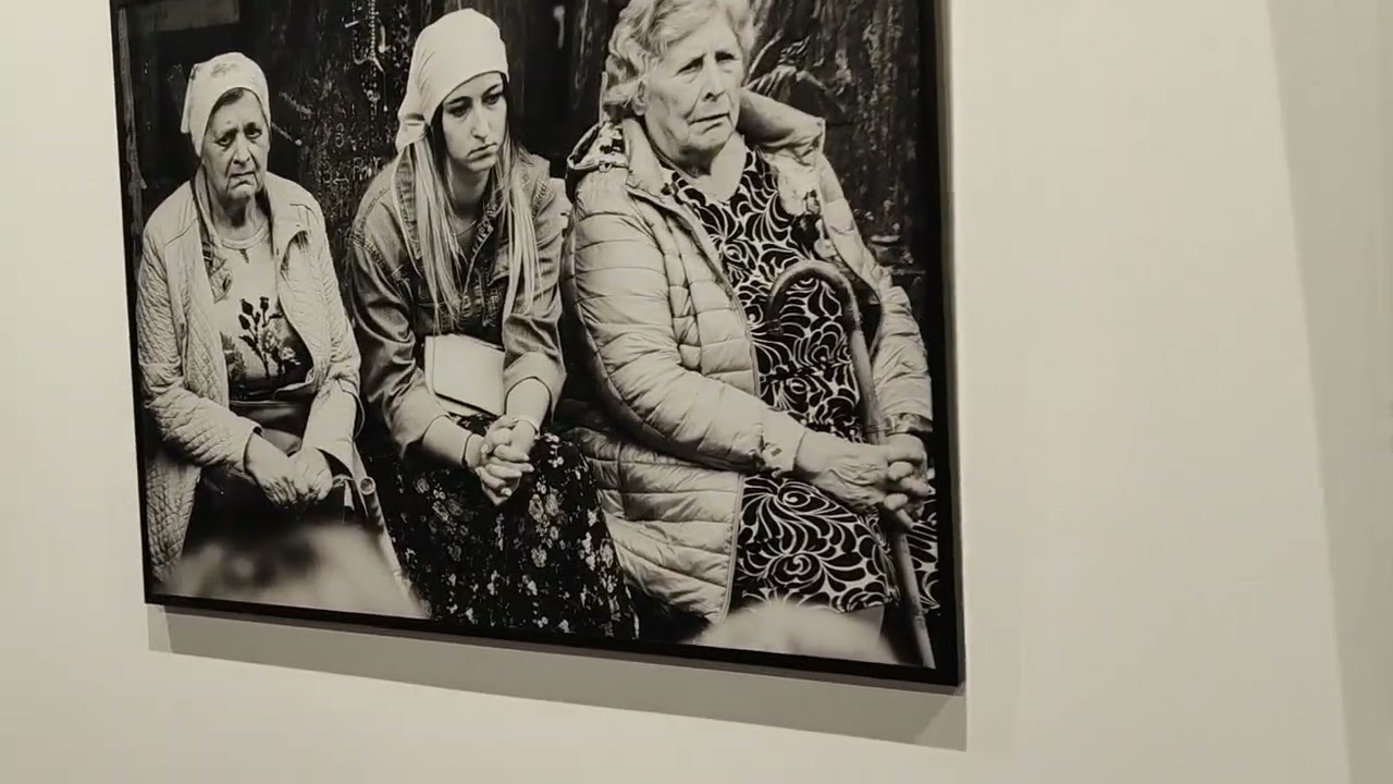Wystawa Fotografii Pt.“Wiara Kobiet„Piotr Łozowik Podlaski Instytut Kultury 06.02.2026r.
