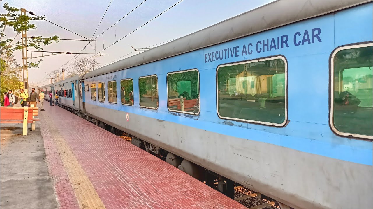 Executive Class Journey in Steel Express | VLOG | Tatanagar to Howrah