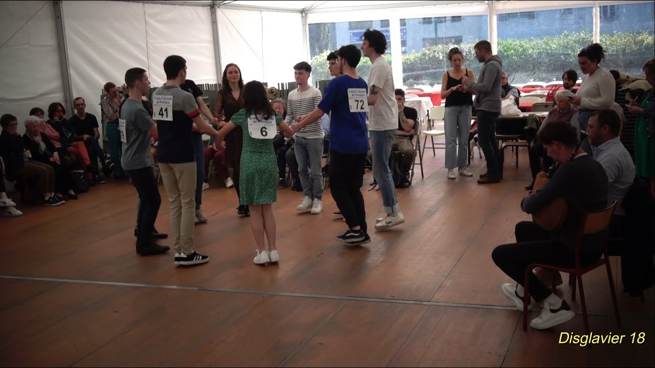 Kenstrivadeg Fest a gren, Pondi, 20/04/2024. Concours laridé gavotte, Pontivy, Morbihan (4K)