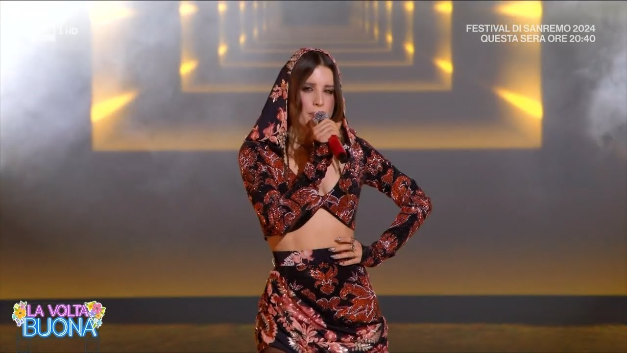 Angelina Mango, la prima volta a Sanremo lascia il segno - La Volta Buona 09/02/2024