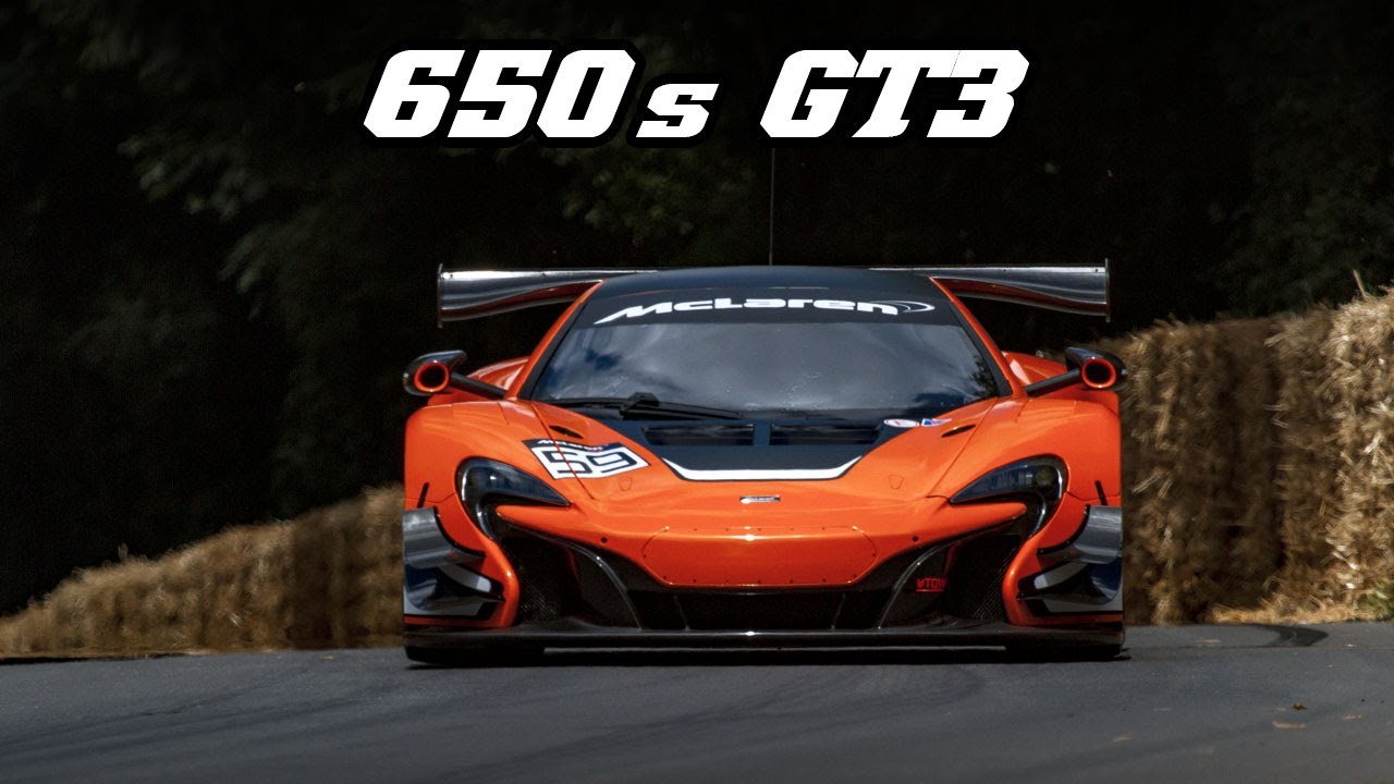 McLaren 650s GT3 - fly-by's and some flames