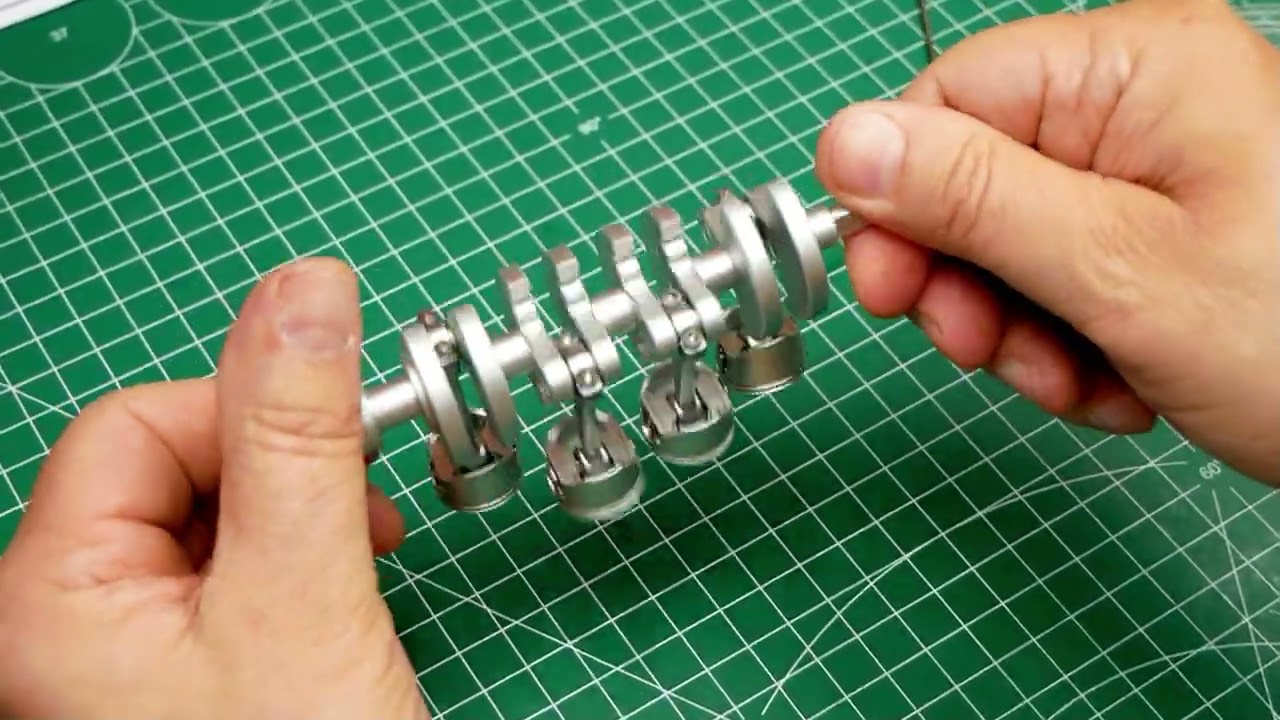 How to build the model of the 4-cylinder diesel engine - 1