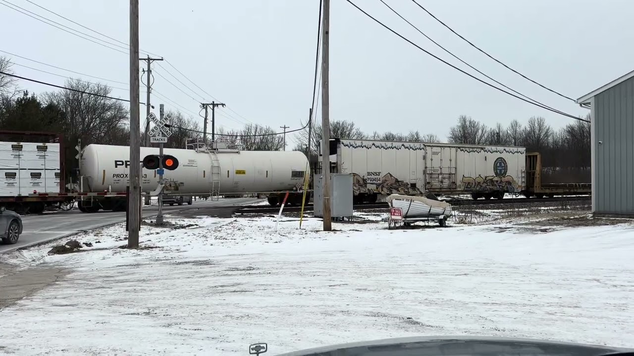 Slow rolling csx going to Cleveland via Ravenna Ohio on Jan 24