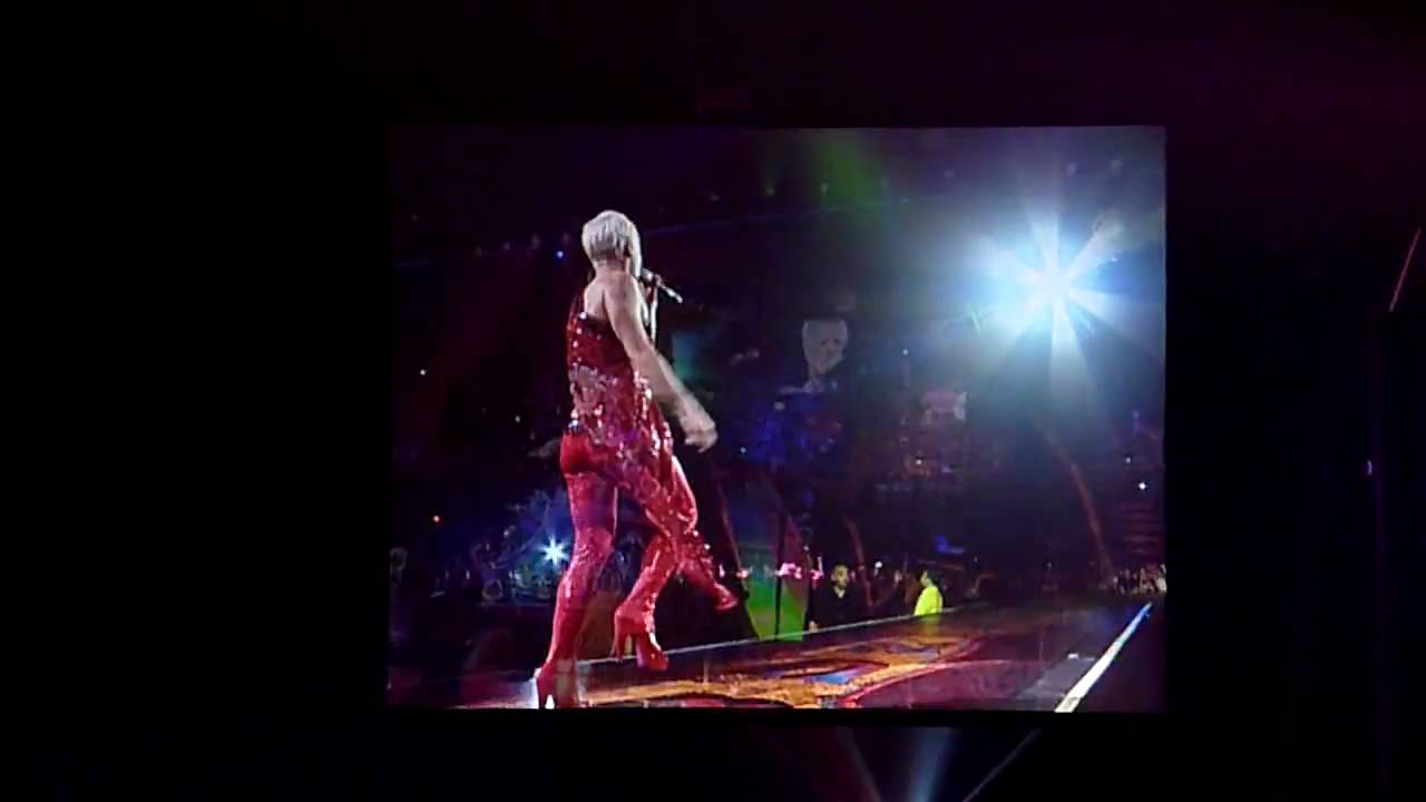 P!nk in Melbourne, June 23, 2009 - Don't Let Me Get Me