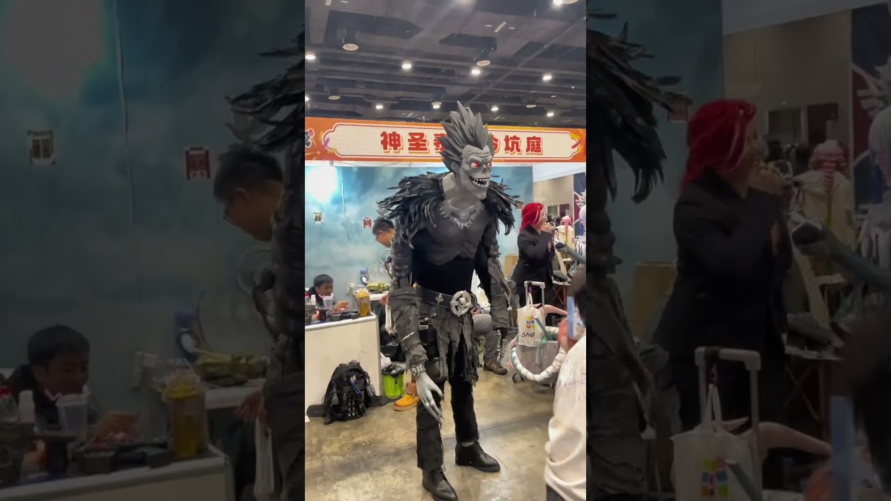 Every time I go to a comic convention I feel like a special forces soldier. Is there any b