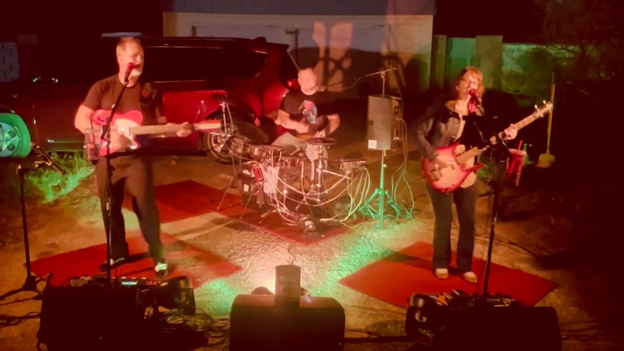 'You Don't Know' by The Staylyns, Live on The Kraft House Driveway - 12.27.2025