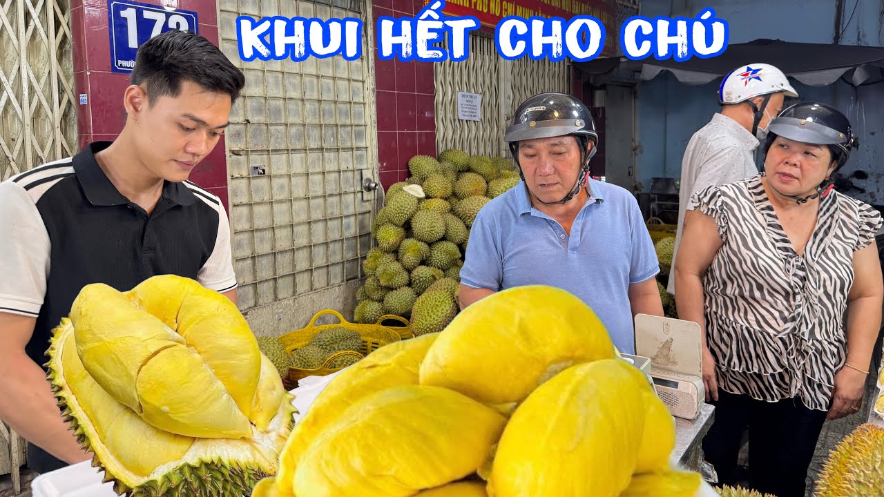 🟢Cận cảnh những c&uacute; khui sầu ri&ecirc;ng trượt tay đầy nguy hiểm