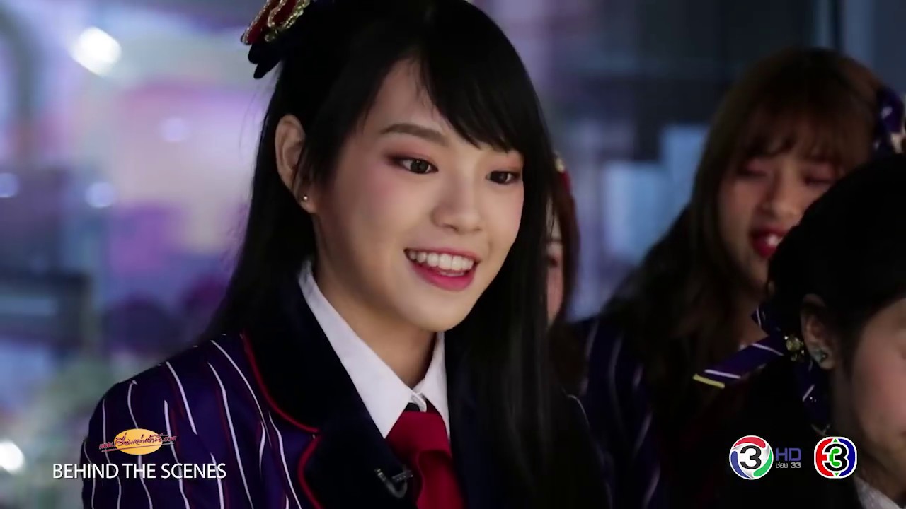 เบื้องหลัง 'BNK48' ยกทีมอวดความน่ารักชวนใจละลาย โชว์ร้องเต้นเพลงใหม่ 'วันแรก Shonichi' (17เม.ย.61)