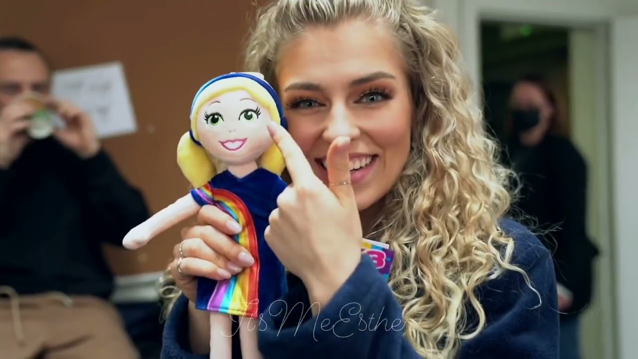 Julia is een jaar bij K3!!🎉