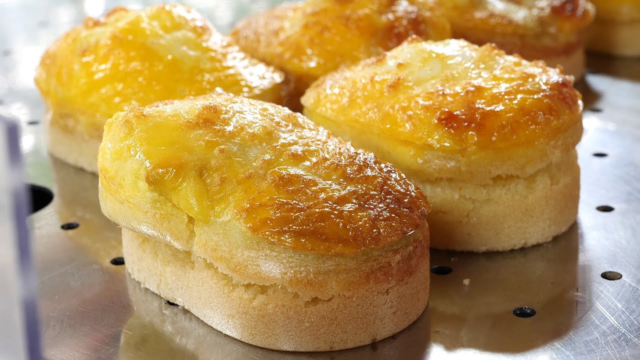 노릇노릇 오리지널 계란빵 (original egg bread pancake, たまごパン, 雞蛋餅 1,000KRW) korean street food / 인천 터미널 사거리