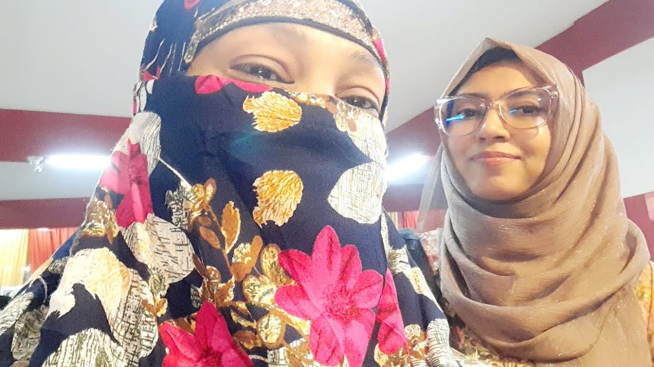 শনি আখড়াতে চলছে কিন্তু মেহেদি দেওয়ার উৎসব লোকেশনএনায়েতের ফুচকার সামনে।#for you #Mehandi#pizzaburg