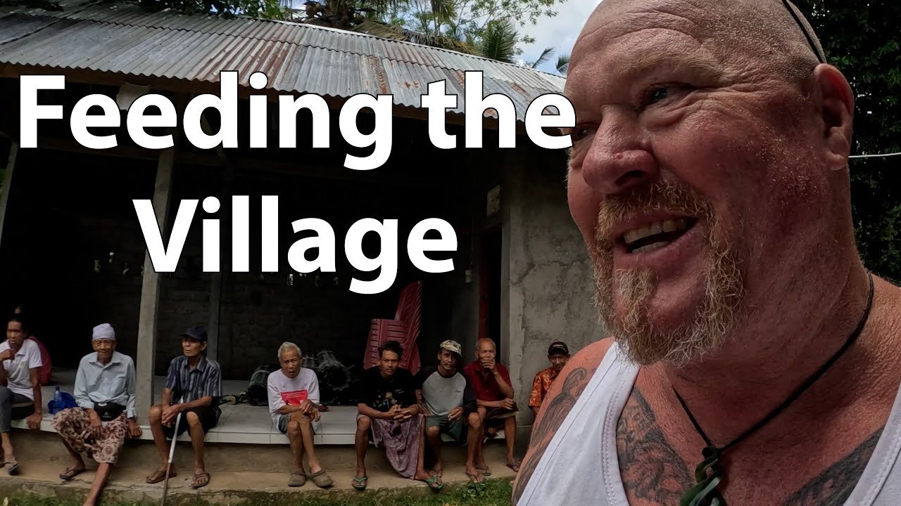 Feeding the village - Balidonate support team head to the forests of Tenganan,