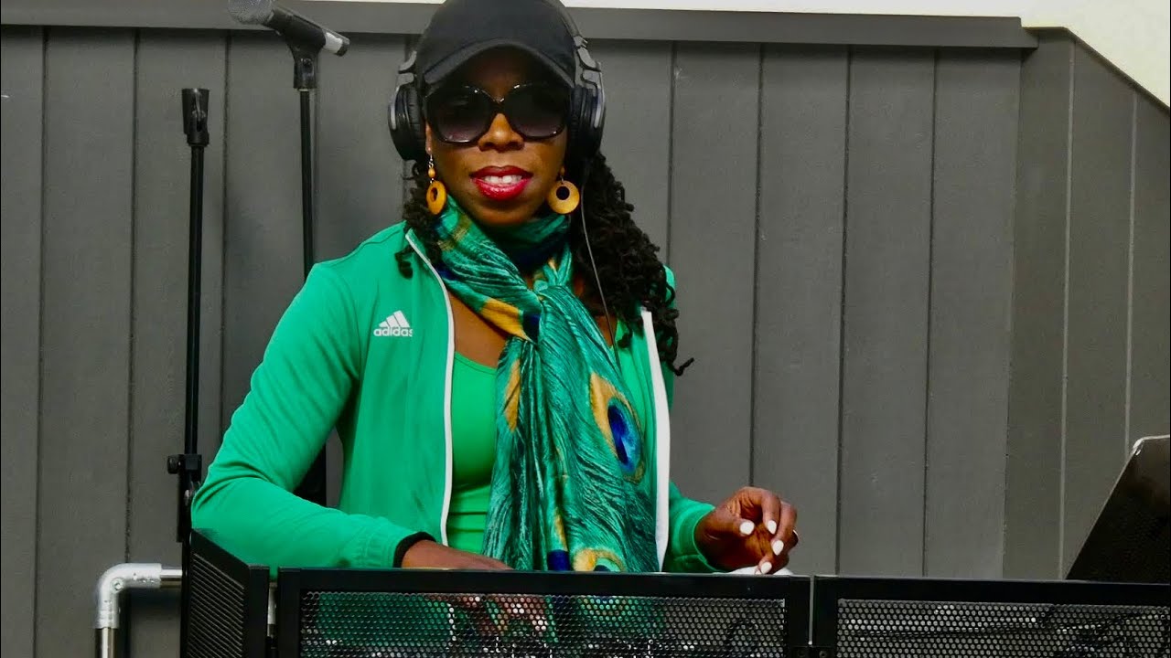 Previous Smooth Jazz and Soul shows with DJ Sapphire - I CANNOT TYPE IN THE CHAT DUE TO SURGERY