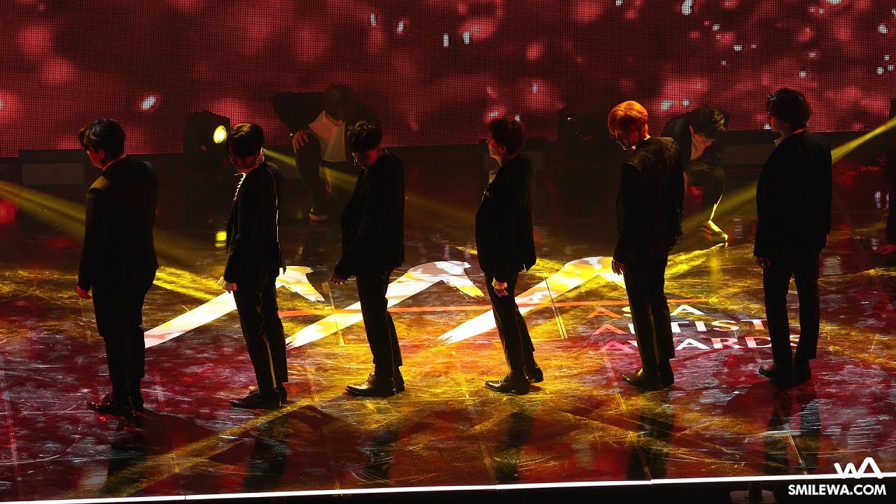 171115 슈퍼주니어 (Super Junior) 'Black Suit' 4K 직캠 @아시아 아티스트 어워즈 (AAA) 4K Fancam by -wA-