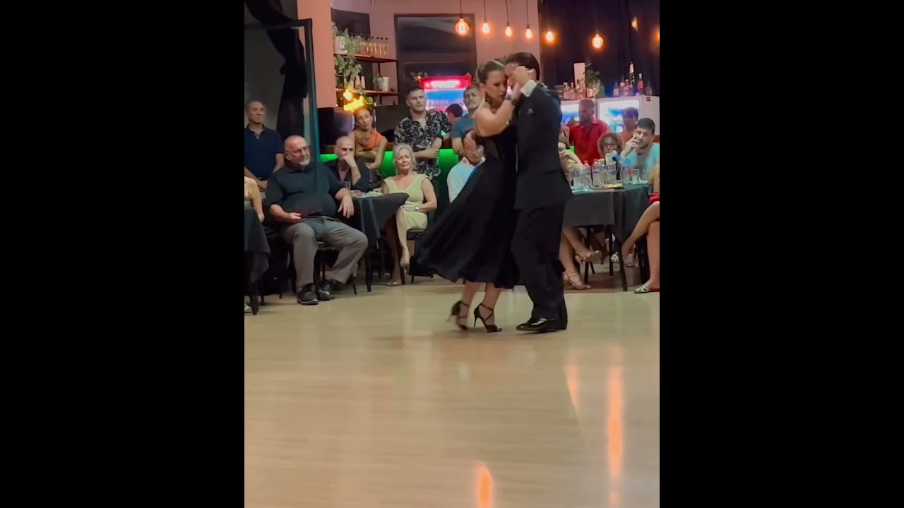 Carla y Jos&eacute; 🤍 Follow @tangoexpo #tangodancer #dance #tango #tangoargentino