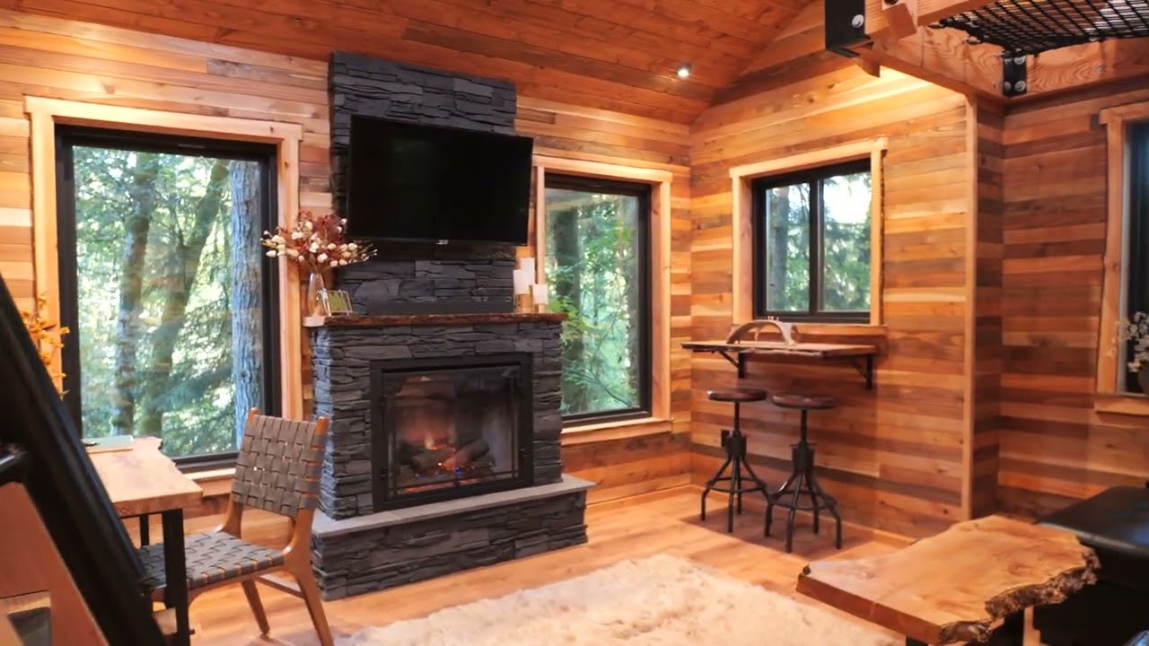 Iron & Vine Luxury Treehouse | Ashford, WA
