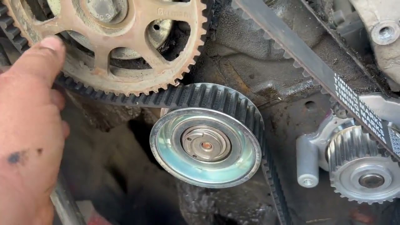 Timing belt,Waterpump,Thermostat replacement on linde h25