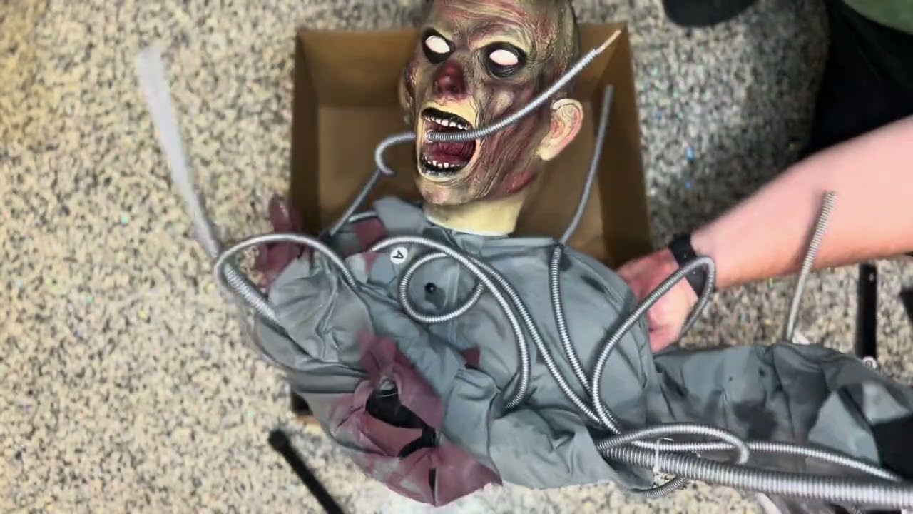 Electrified Corpse Animatronic 2025 Spirit Halloween Unboxing & Demo