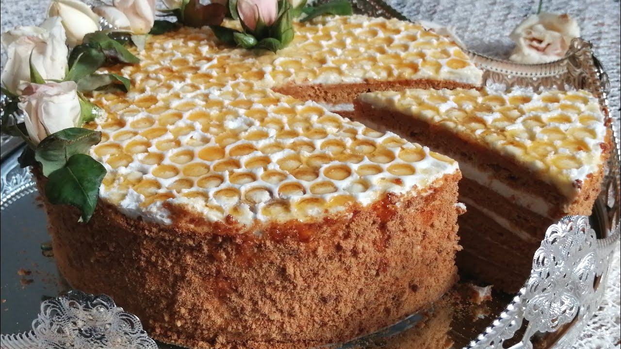 كيكة العسل الروسية من ألذ الكيكات والطورطات بطريقة سهلة cake honey russian