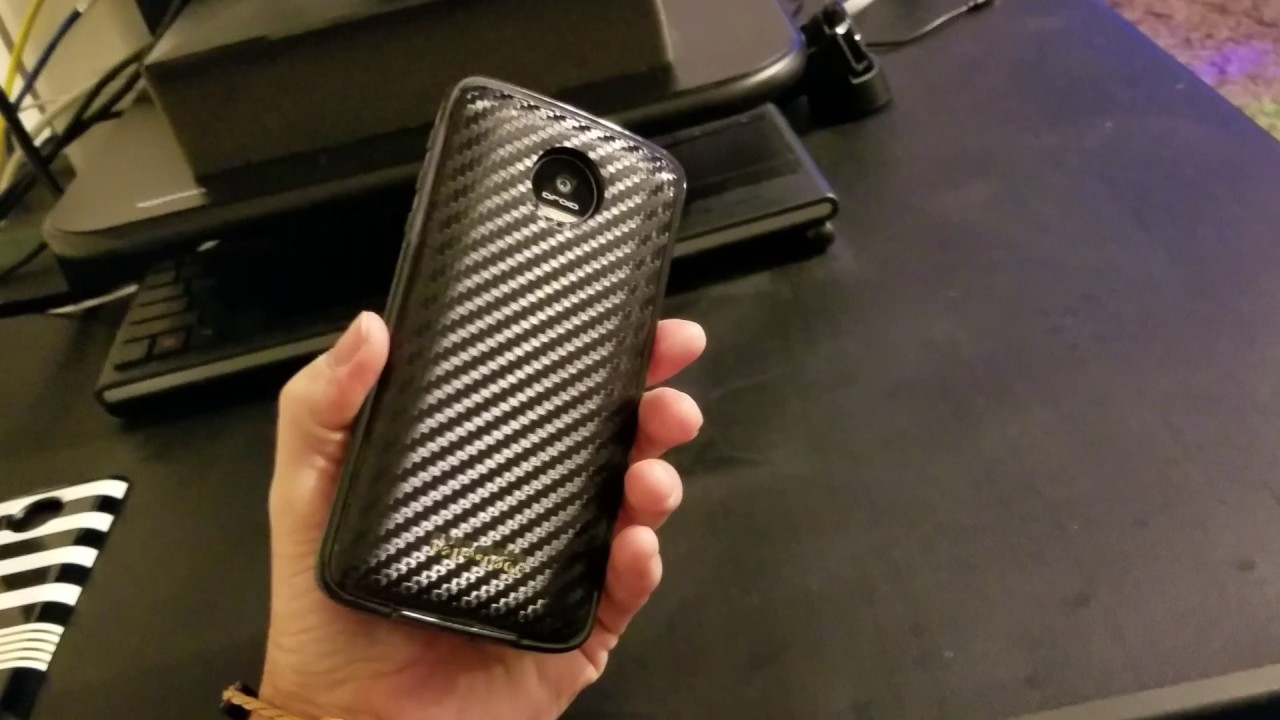Moto Mod Wireless Power Pack Carbon Fiber skin from Dbrand $50