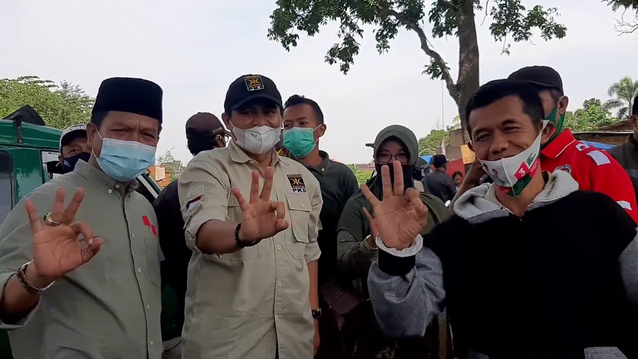 Kader PKS dan Relawan Paslon BEDAS Gelar Flashmob