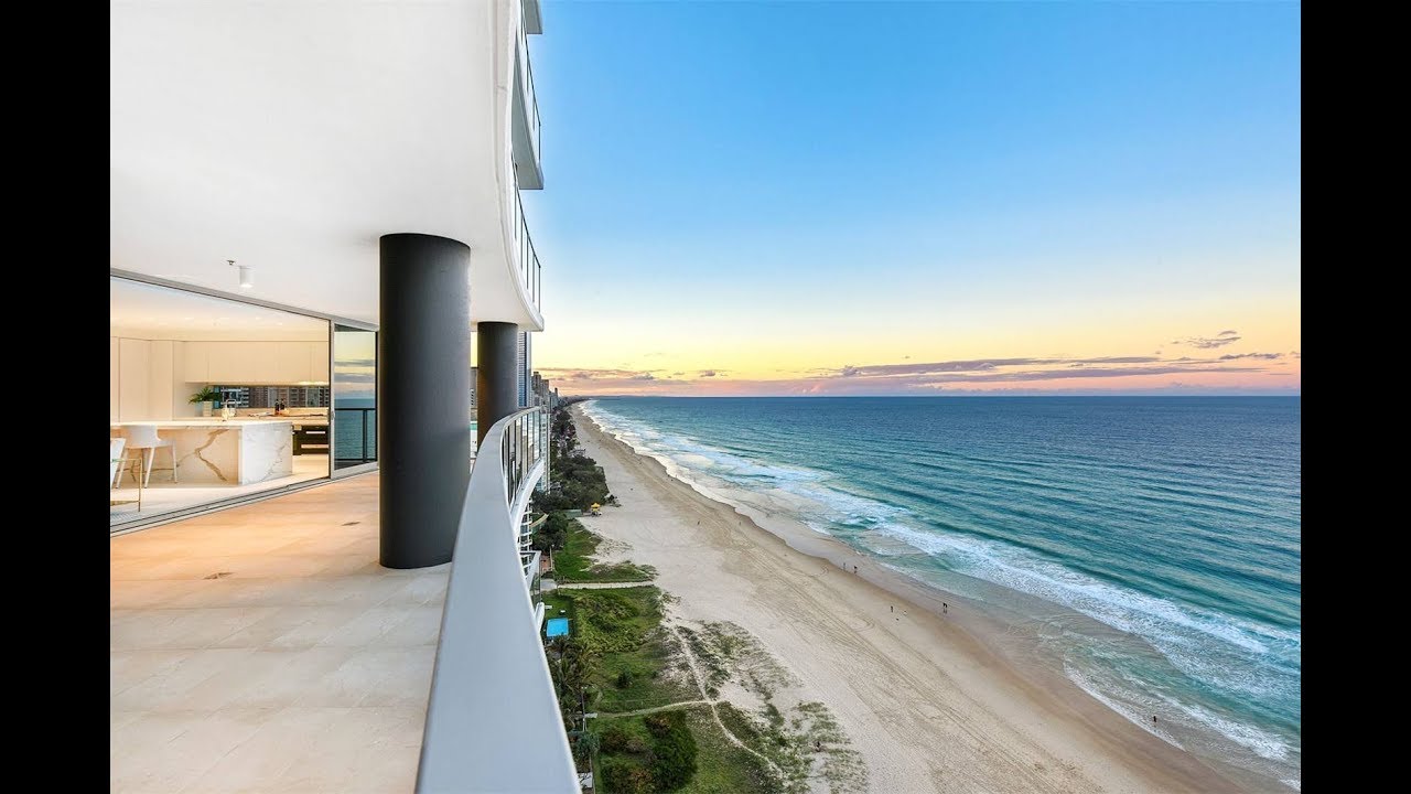 Contemporary Beachfront Residence in Queensland, Australia | Sotheby's International Realty