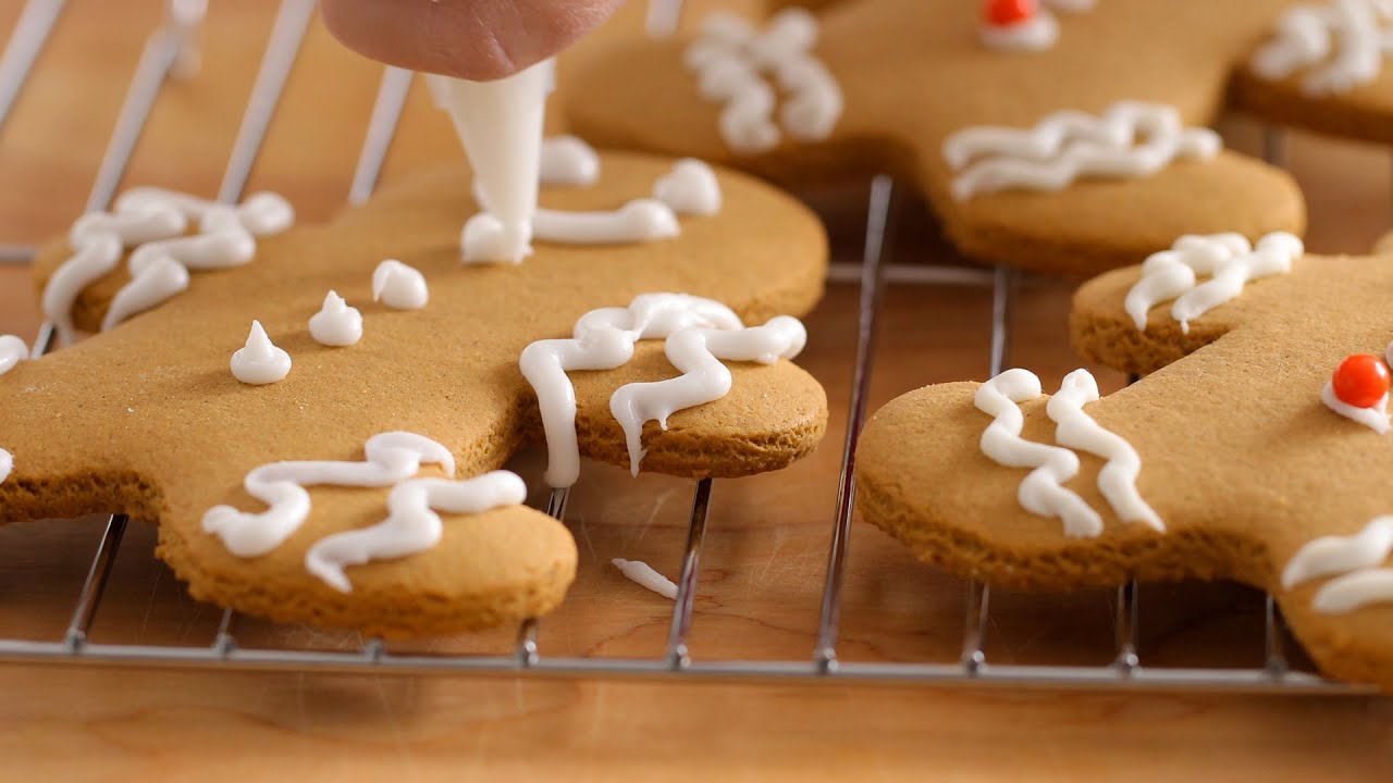 How to Make Royal Icing and Cookie Glaze