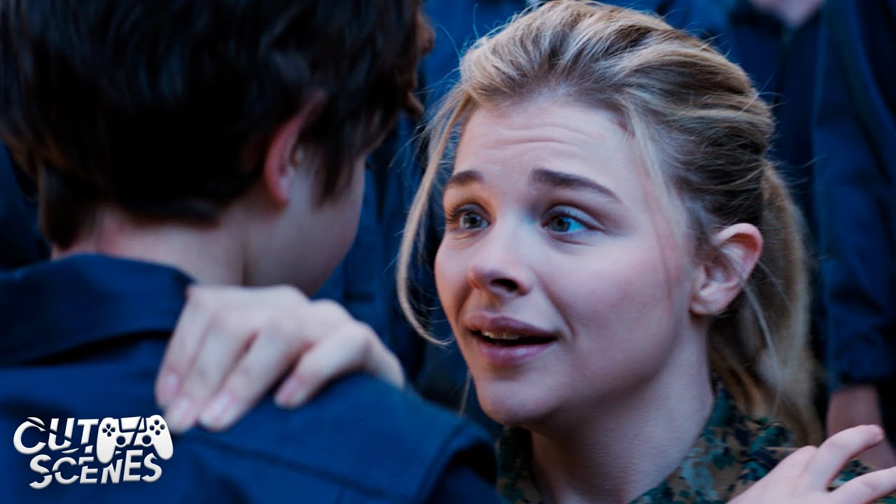 Cassie and Sam’s Heartfelt Reunion | The 5th Wave