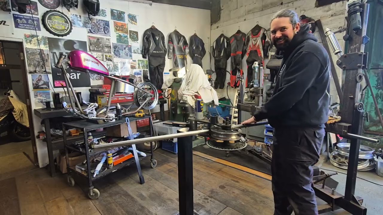 Harley davidson sportster frame build pt1.