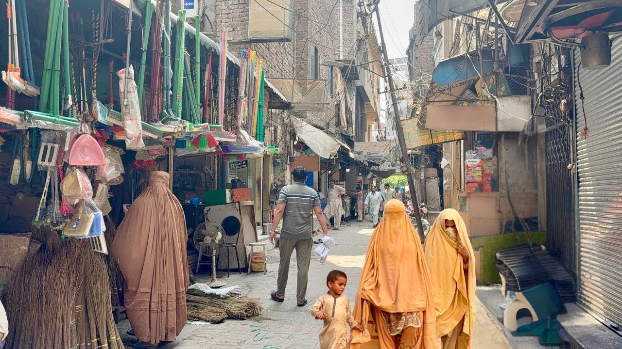 Peshawar Pakistan 🇵🇰 | Hidden Side Tourists Never See | 2025 Walking Tour