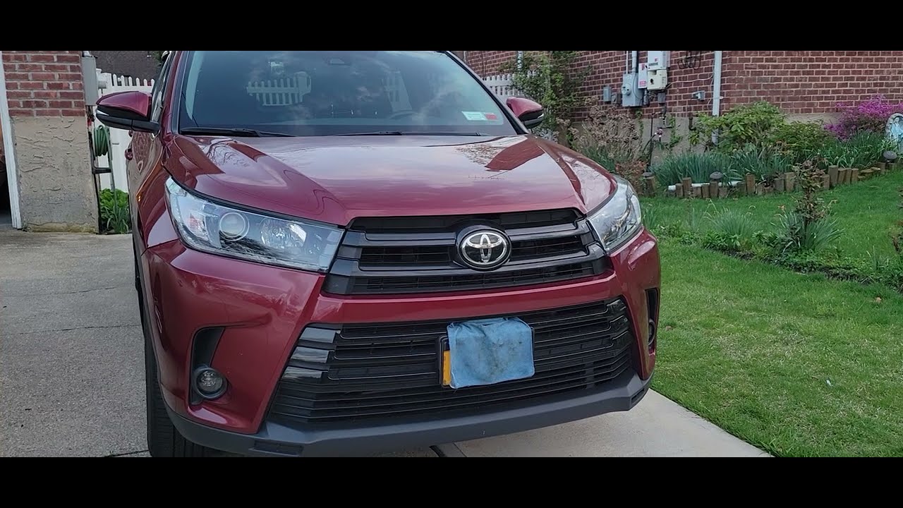 Installing New LED Headlights Bulbs in a 2019 Toyota Highlander