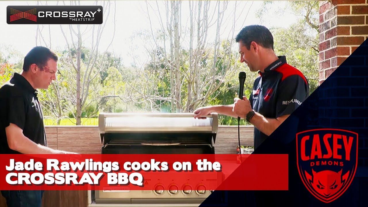 Jade Rawlings cooks on the CROSSRAY BBQ