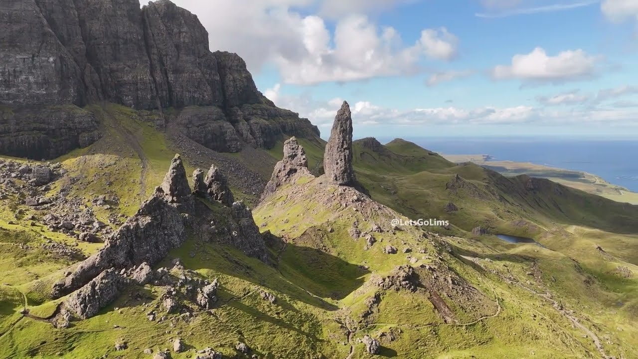 🏴󠁧󠁢󠁳󠁣󠁴󠁿 Old Man of Storr, Isle of Skye, Scotland, United Kingdom - 4K UHD relaxing drone