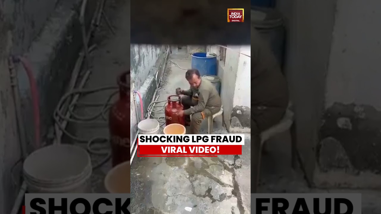 Viral Video Shows Alleged LPG Cylinder Tampering in Lucknow&rsquo;s Vikas Nagar #lucknow #lpgcrisis