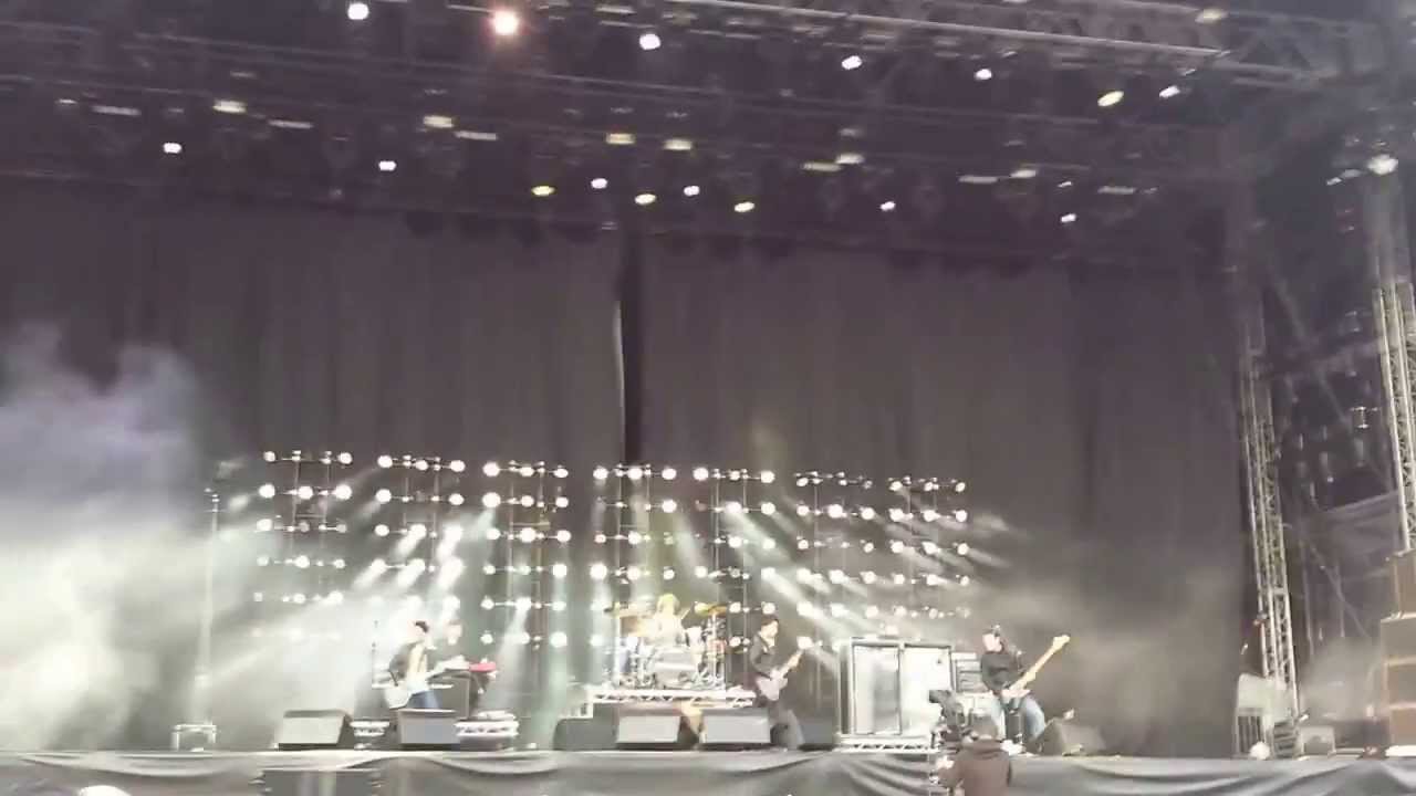 Stereophonics (short video from hylands Park 2013)