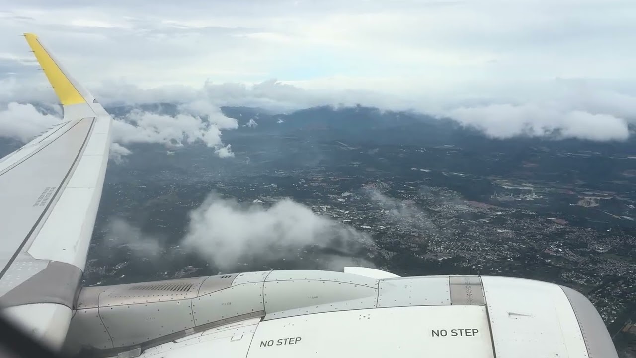 LIGHT TURBULENCE AFTER TAKEOFF | Cebu Pacific Air Flight 5J-581 from Manila to Cebu | Airbus A321NEO