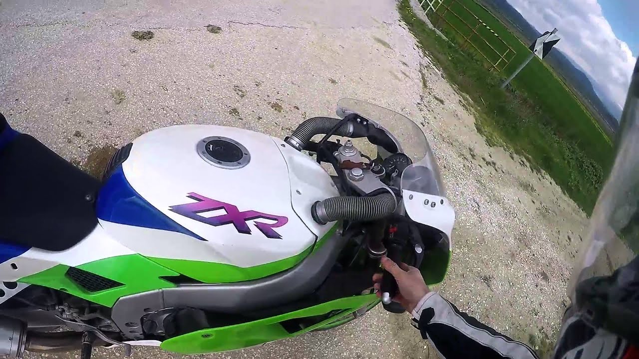 Morning rides ZXR 400