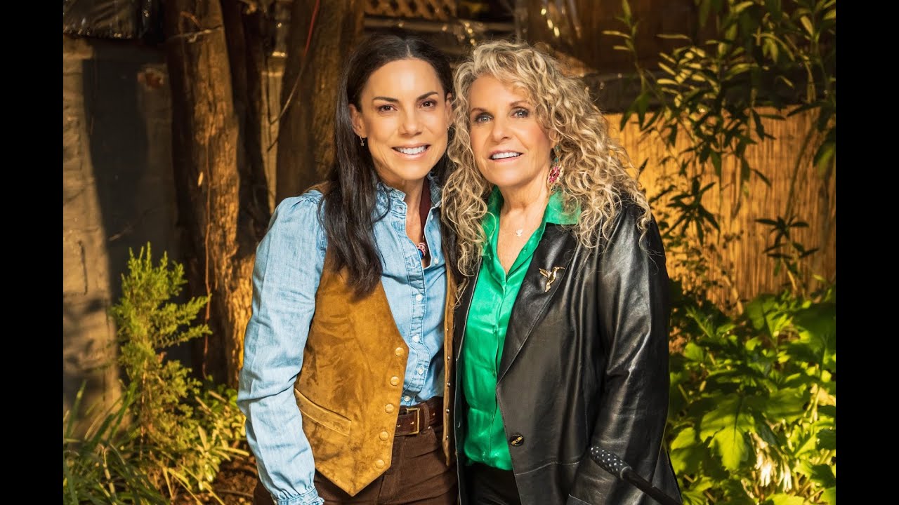 Conversaciones Que Abrazan con Paula Assler: CATALINA EDWARDS