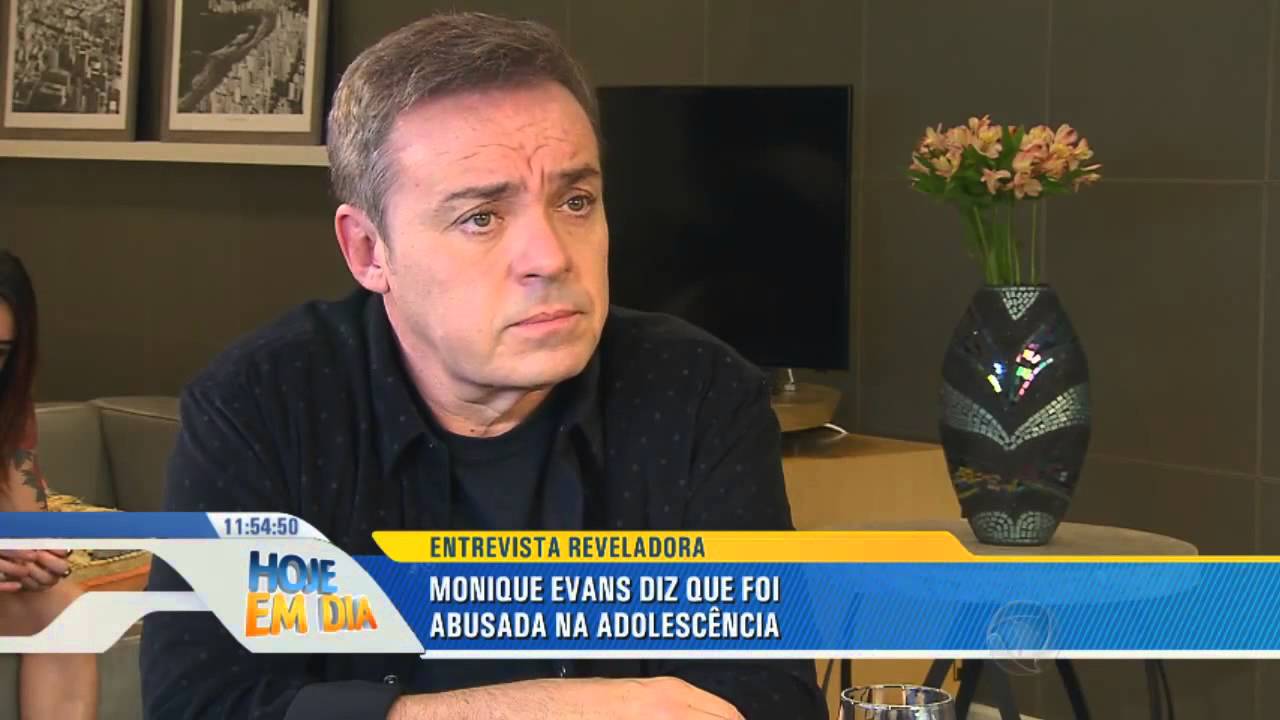 Monique Evans abre o coração e fala sobre depressão, fama e família