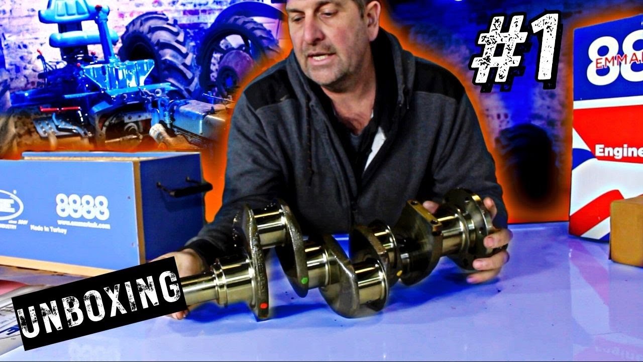 Rebuilding a Fordson Super Dexta PART 1 - UNBOXING