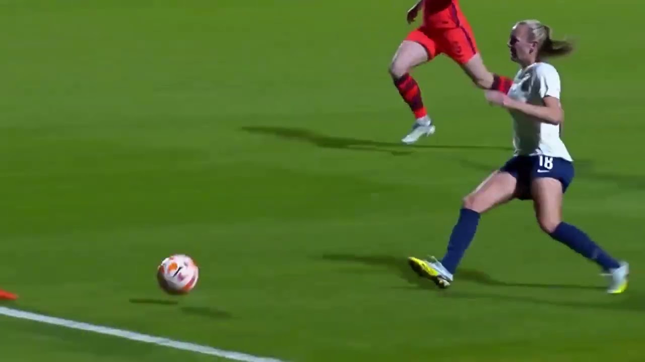 0 IQ Dumb Women Goalkeeper Moments!