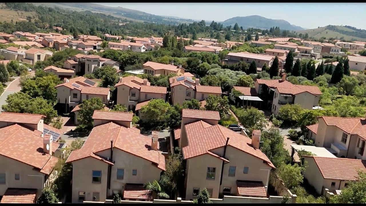Discover refined estate living in the heart of Avianto Le Jardin Estate