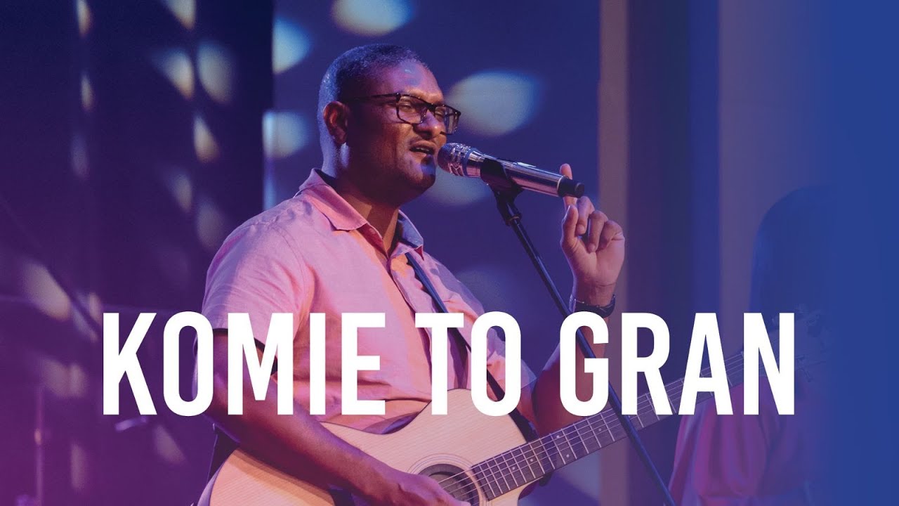 KOMIE TO GRAN -  CŒURS EN FÊTE COVER