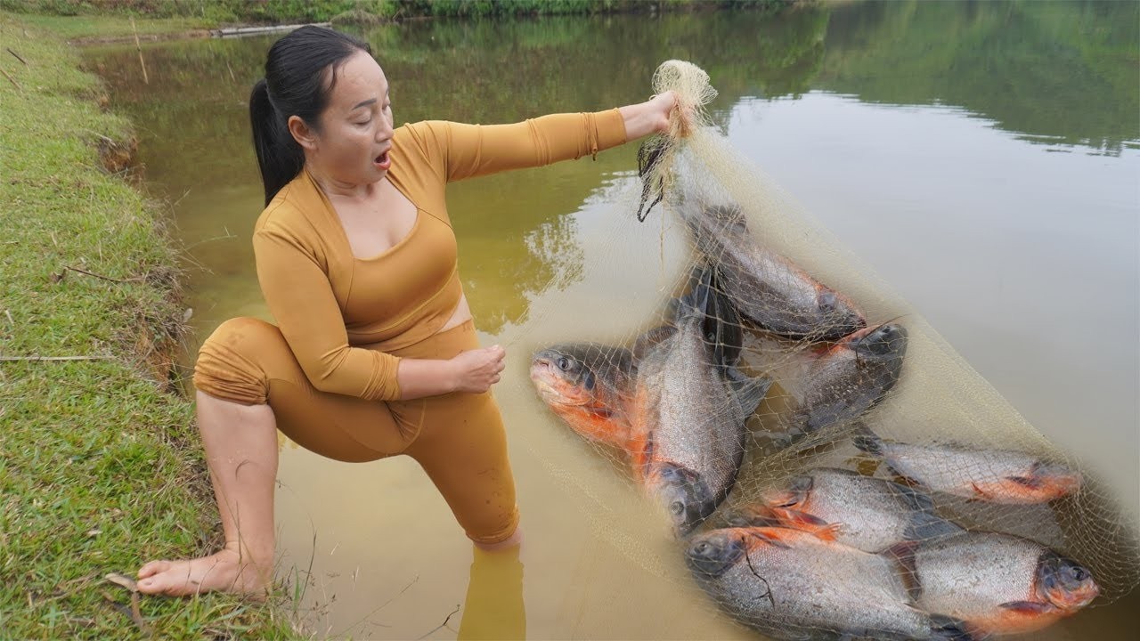 Videos Fishing: Interesting Fishing in River and Lakes. Fishing Alone Catching a Lots of Big Fish