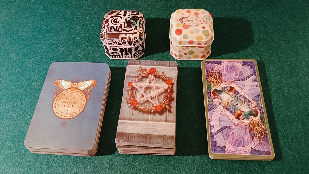 QUÉ PIENSA DE TI EN ESTE MOMENTO ?  tarot interactivo .